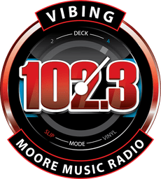 Logo de Vibing 102.3 MMR